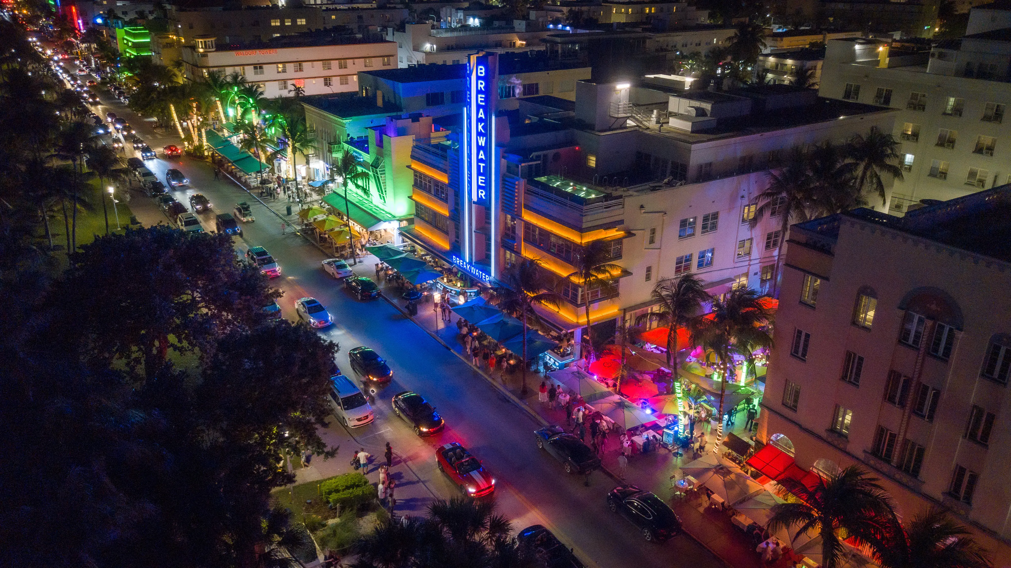 places to stay in miami beach for night life