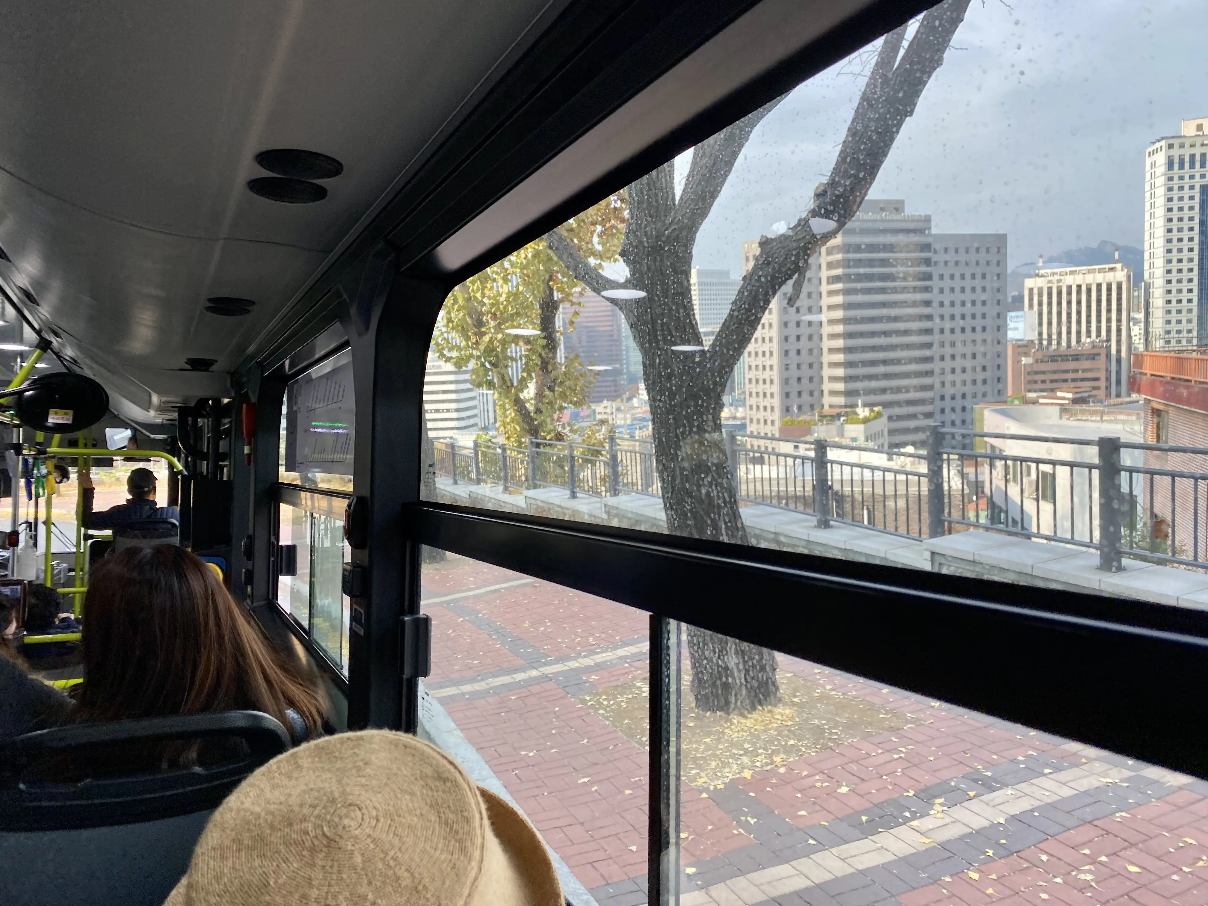 Bus to climb Namsan Hill, Seoul
