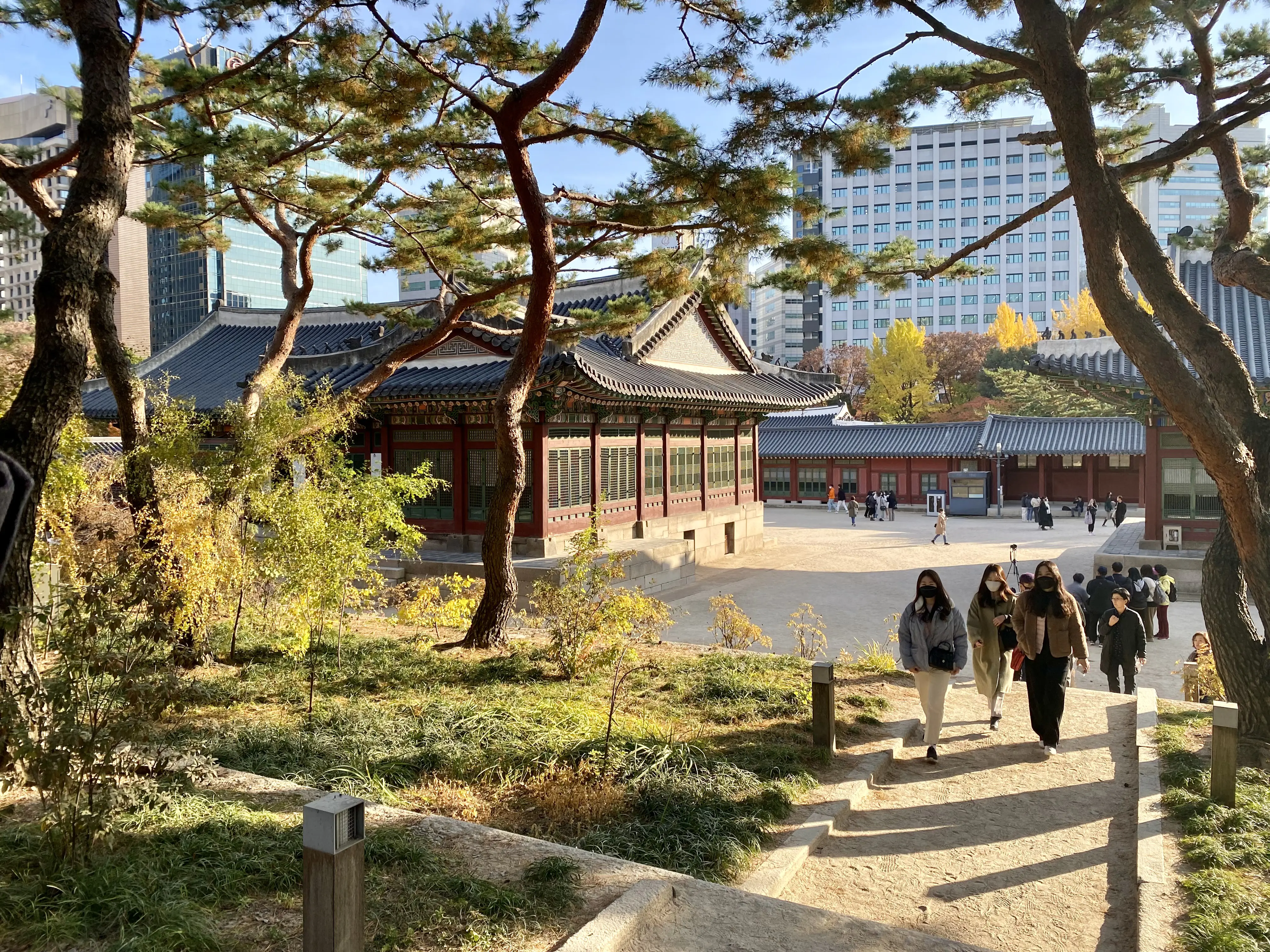 Deoksu Palace, Travel in Seoul, South Korea
