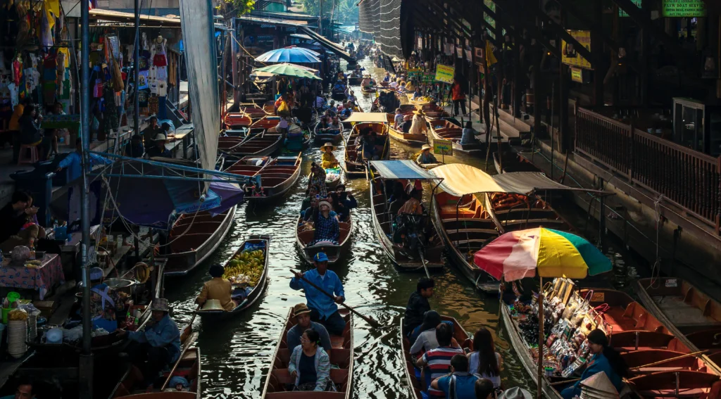 Amnoen Market: the best things to do in Bangkok, Thailand