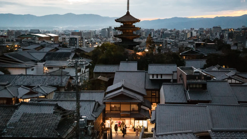 where to stay to visit kyoto japan
