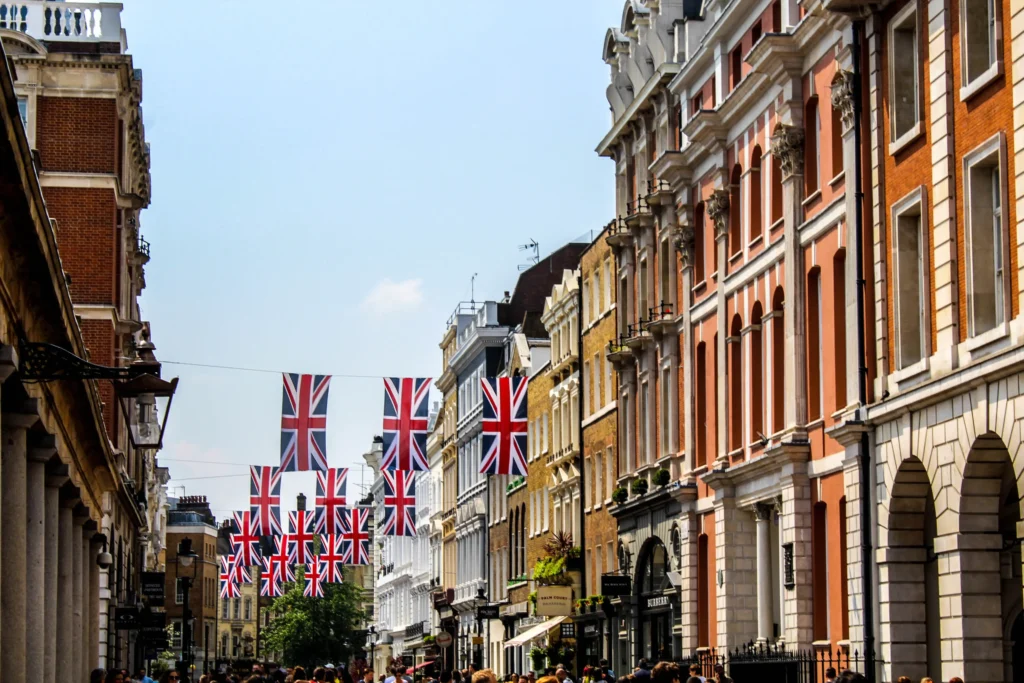 hotels where to stay in london with family
