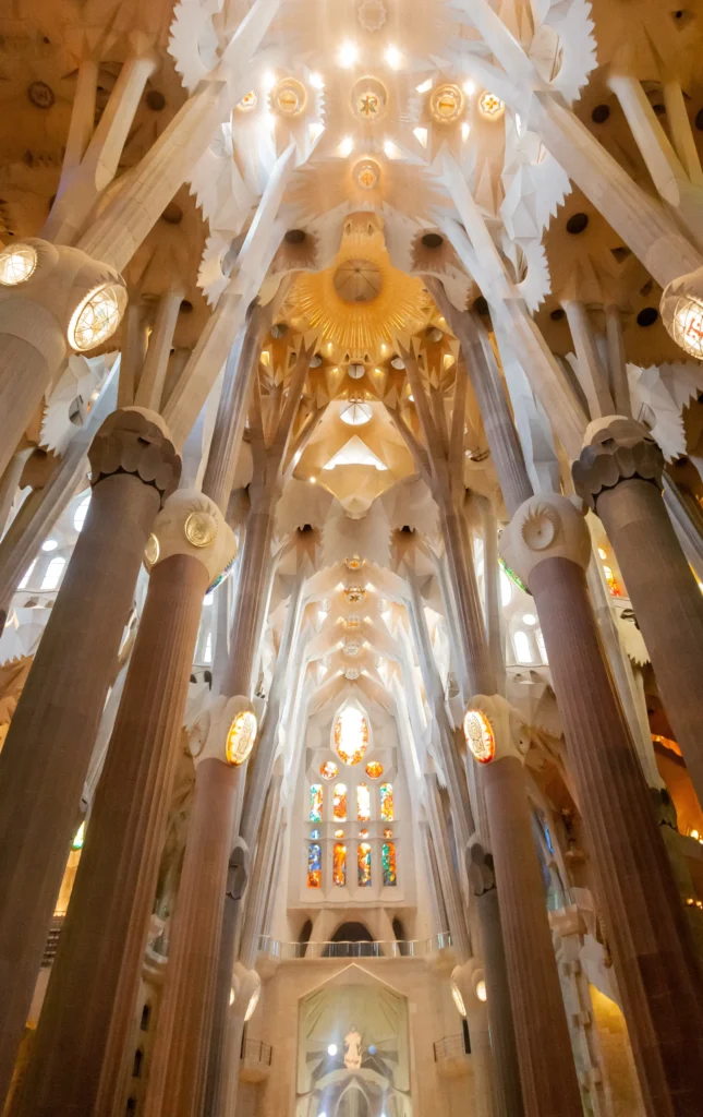 Sagrada Familia cathedral to visit in Barcelona